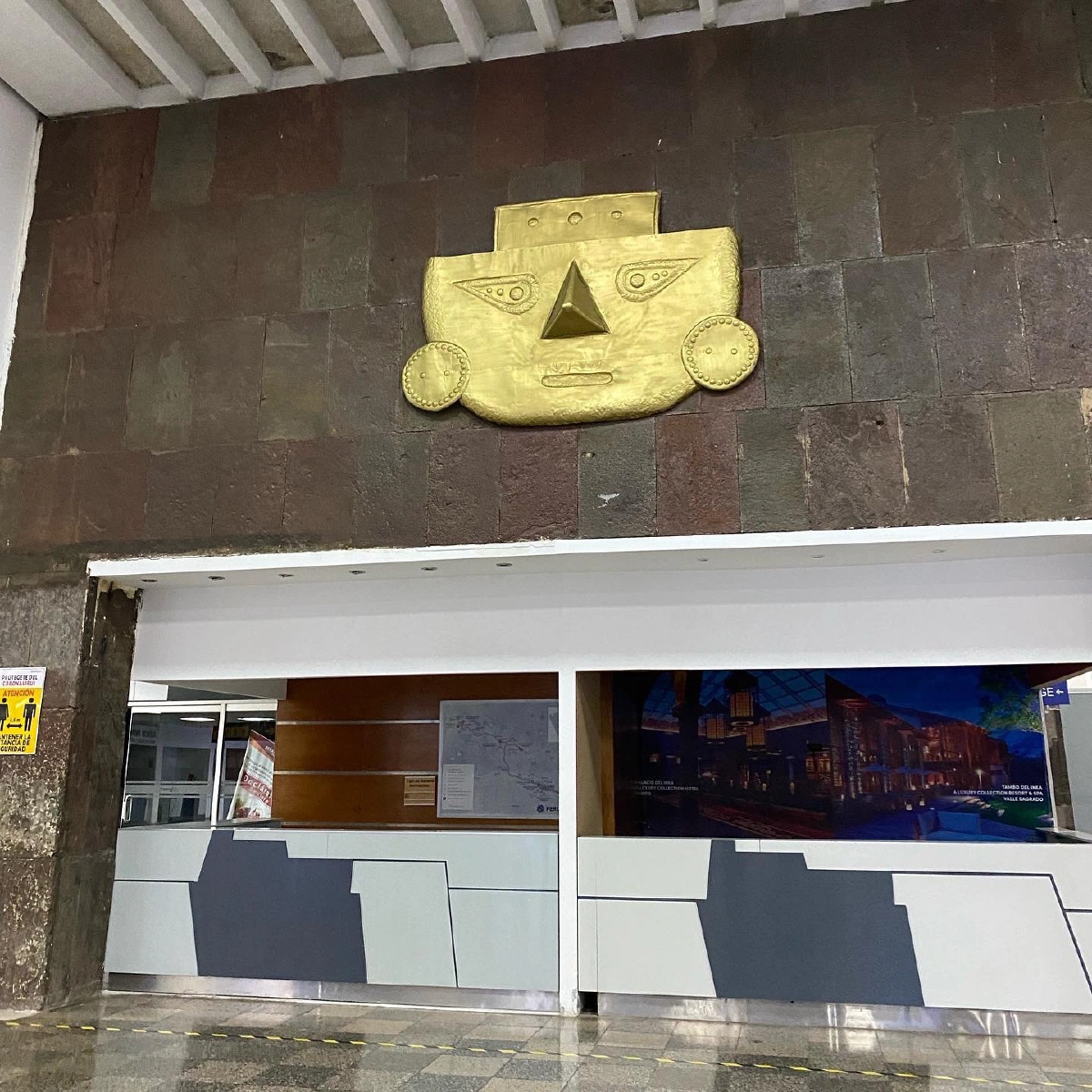 Loving the touches of Peruvian design in the airport