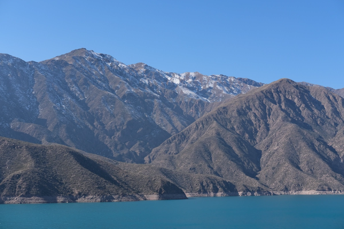 So the water here is from the Mendoza River... And it's from melted snow...