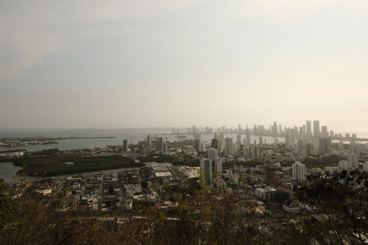  Cartagena was founded in 1533 by the Spanish, so that's 12 years AFTER they were in the Philippines! Look at this awesome view of sea and city. 